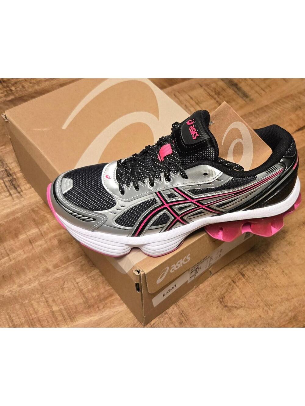NEW ASIC Gel Kinetic Fluent Black Pink Glo Running Shoes, Size 7 Women / 5.5 men - Picture 7 of 15